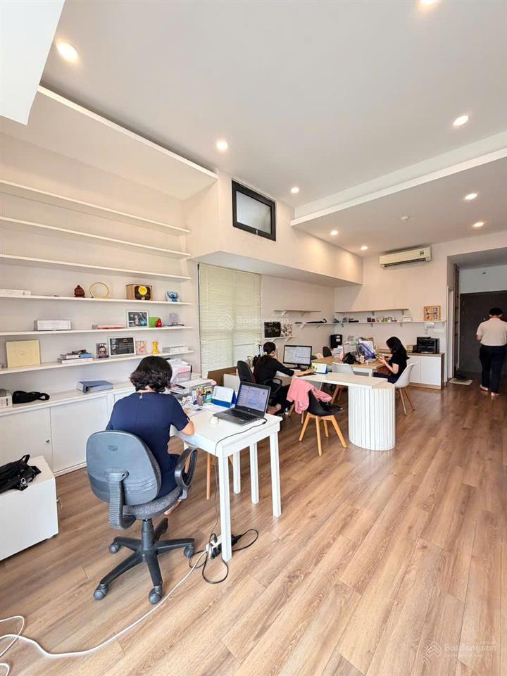 Chủ nhà cần bán gấp căn ot  rộng 48m2  giá tốt nhất chỉ 3.7 tỷ có thể thương lượng