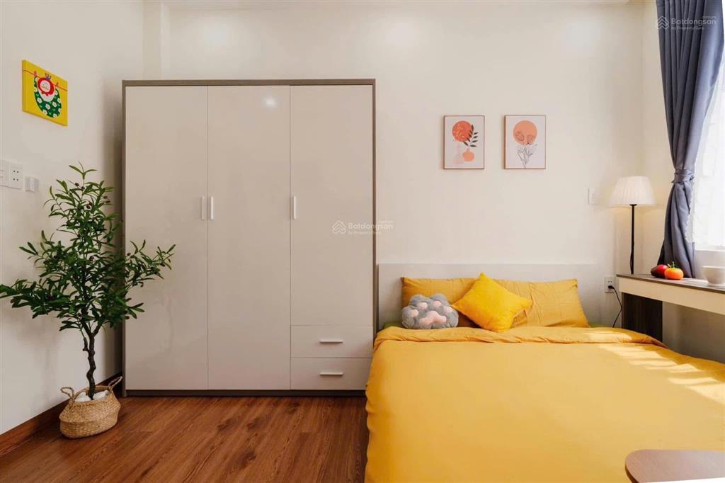 Phòng trọ ban công 35m2, full nội thất ngay chợ tân định, hồ con rùa, công viên lê văn tám quận 1