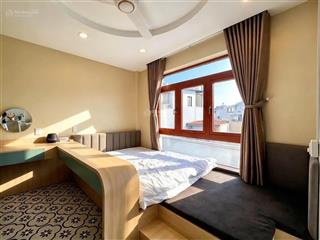 Căn hộ ban công | full nội thất | 40m2 | trung tâm quận 1 nguyễn thị minh khai