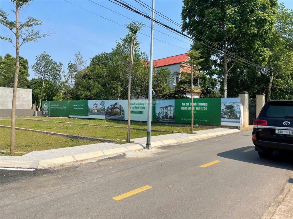 Bán nhà 100m2 tại hòa lạc, gần đại học quốc gia, giá 3,5 tỷ, đang cho thuê 8 tr/tháng