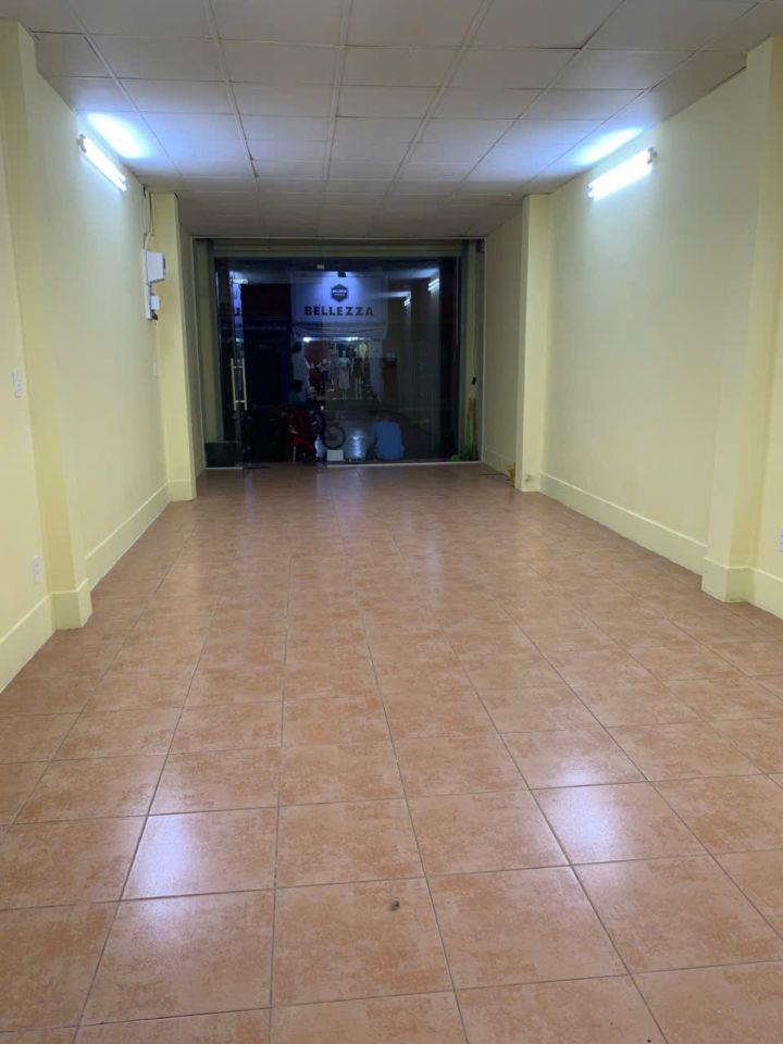 CHO THUÊ NHÀ NGUYÊN CĂN ÔNG ÍCH KHIÊM - QUẬN 11 GẦN ĐẦN SEN. LH:0918515779.