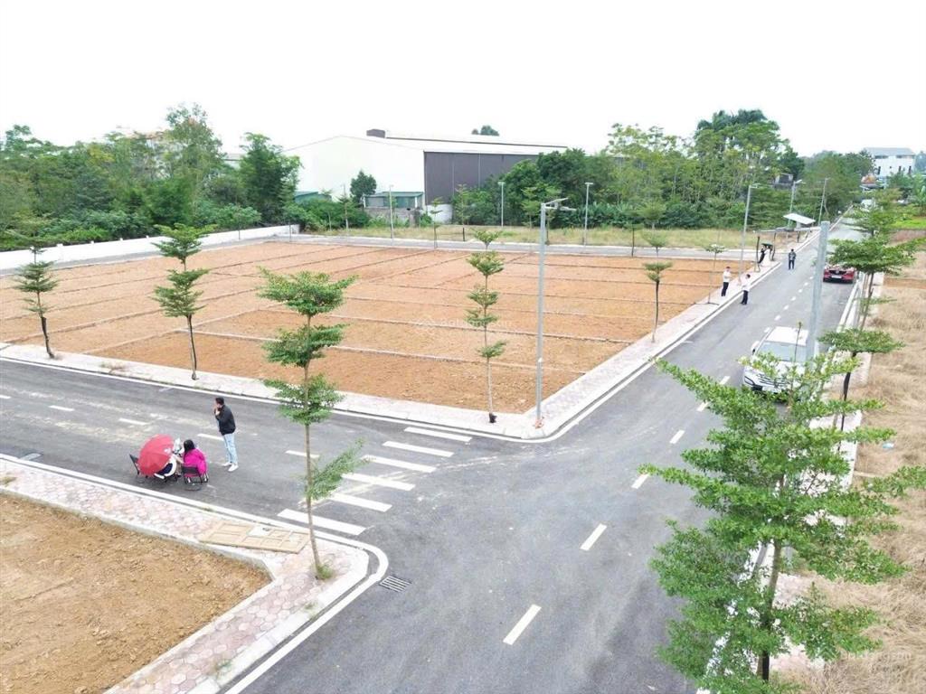 Rẻ hơn 400 triệu  bán rẻ lô đất 100m2 tại hòa lạc cần tiền trả lãi