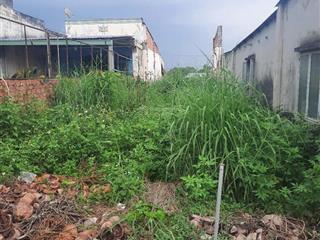 Cần bán mặt tiền đường dt 746 phường tân uyên. dt 5x60 ( 156 odt) ae môi giới 2%