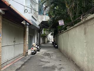 Bán nhà phố nguyễn đổng chi, 1 phút ra phố, ô tô đỗ cửa, ngõ thông, dân xây nhà 5 tầng .