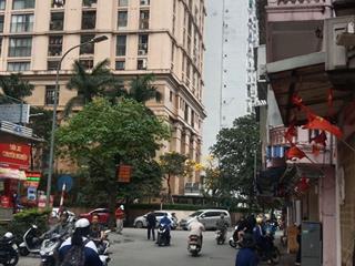 Bán biệt thự mỹ đình, 3 ô tô tránh, gara tầng 1, vỉa hè kinh doanh, mt 8 m, dân xây 4, 6 ngủ