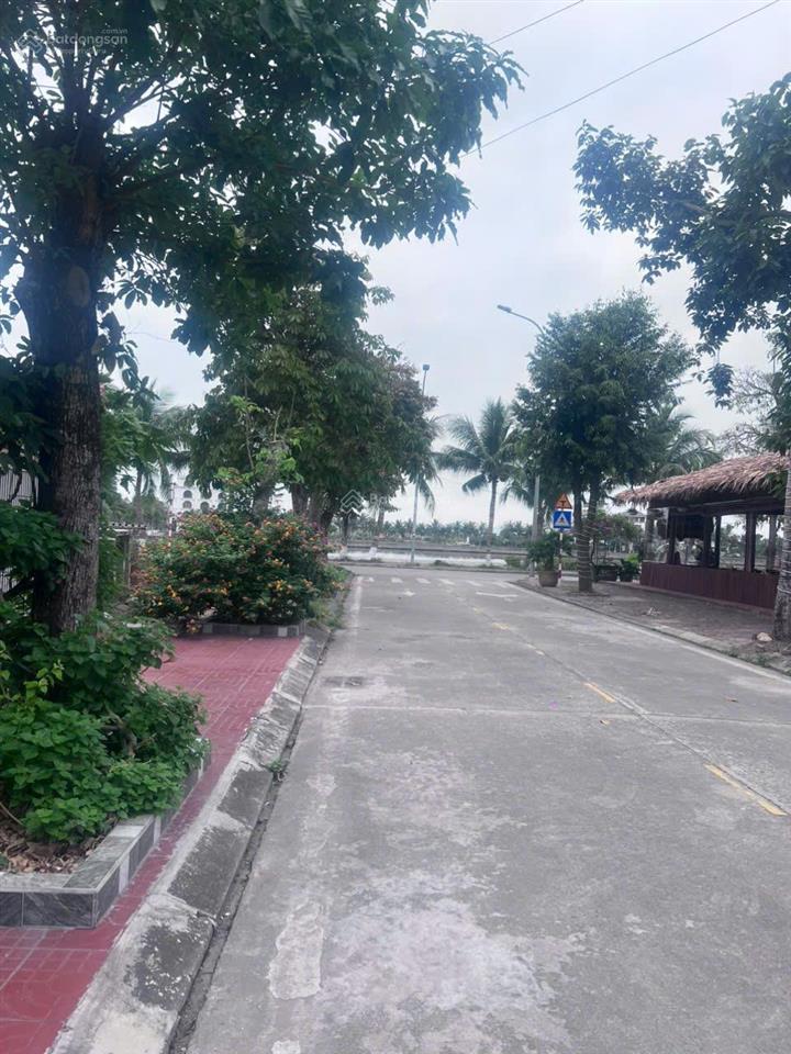 Biệt thự ngay giữa trung tâm bãi cháy, 200m tới biển, 250m tới chợ cái căm