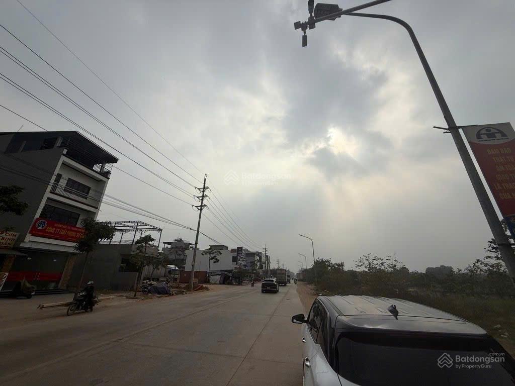 Khu đất kinh doanh sầm uất tt chi đông 135m2 18.2 tỷ