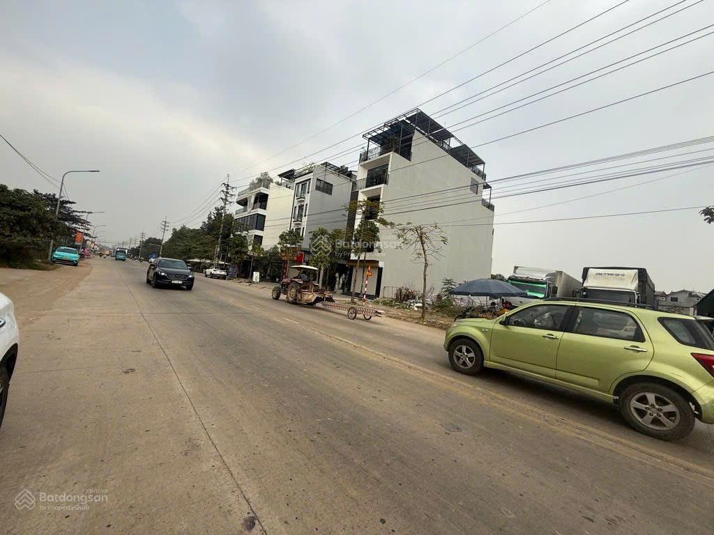 Khu đất kinh doanh sầm uất tt chi đông 135m2 18.2 tỷ