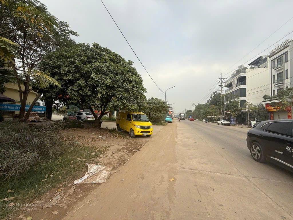 Khu đất kinh doanh sầm uất tt chi đông 135m2 18.2 tỷ