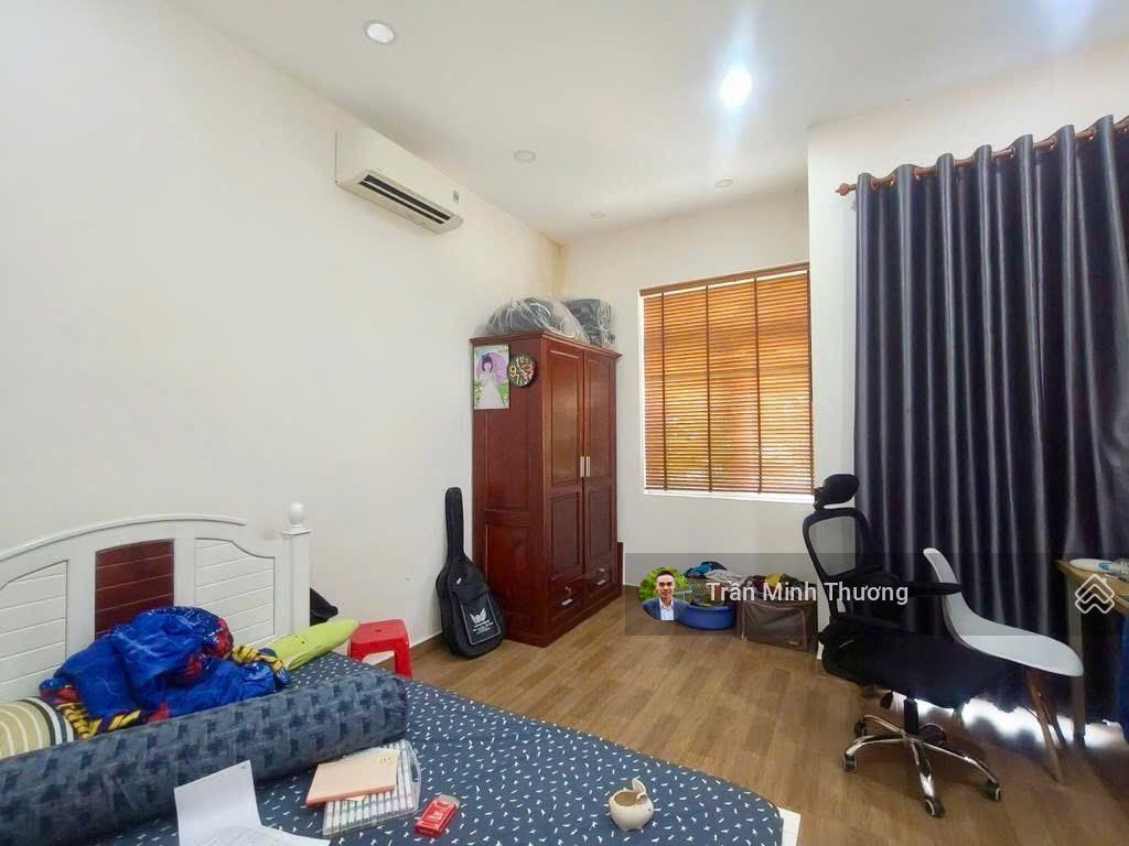 Bán nhà 3 tầng  ôtô đỗ cửa  gần lê văn việt  ngã 4 thủ đức  metro