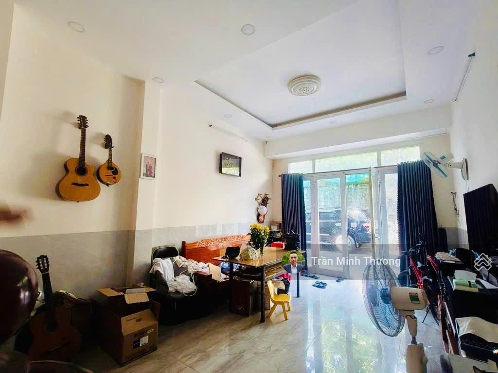 Bán nhà 3 tầng  ôtô đỗ cửa  gần lê văn việt  ngã 4 thủ đức  metro