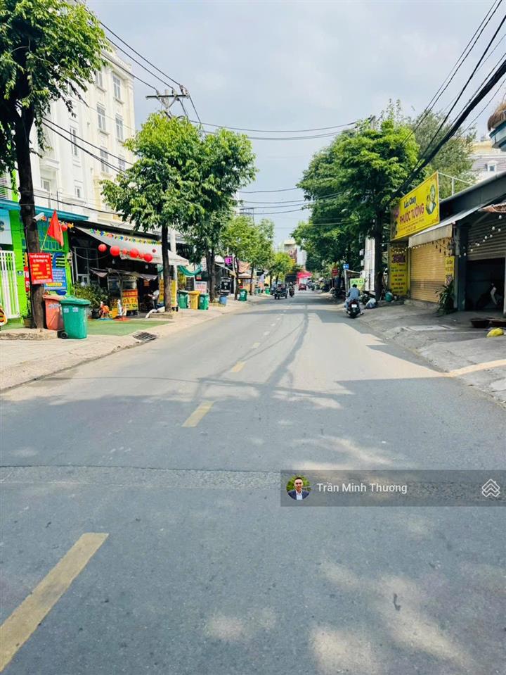 Bán nhà 3 tầng  ôtô đỗ cửa  gần lê văn việt  ngã 4 thủ đức  metro