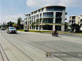 Bán nhà 3 tầng  ôtô đỗ cửa  gần liên phường  global city