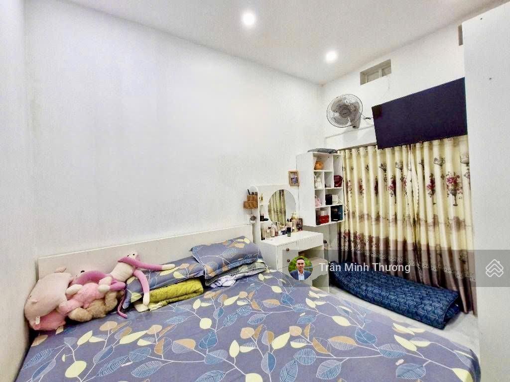 Bán nhà 2 tầng  đường ôtô  full nội thất  gần cc ricca  global city