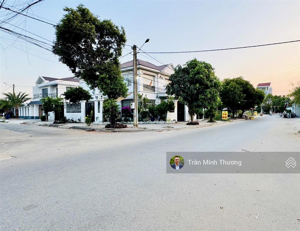 Bán nhà 2 tầng  đường ôtô  full nội thất  gần cc ricca  global city