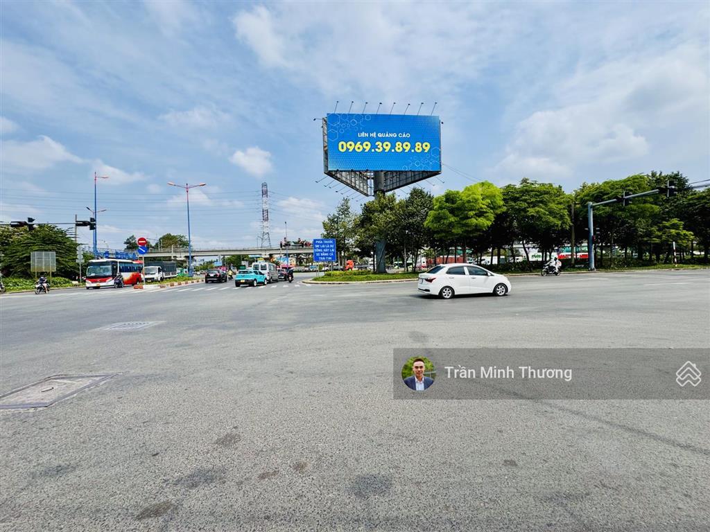 Bán nhà 3 tầng  gần mặt tiền đỗ xuân hợp  ga metro