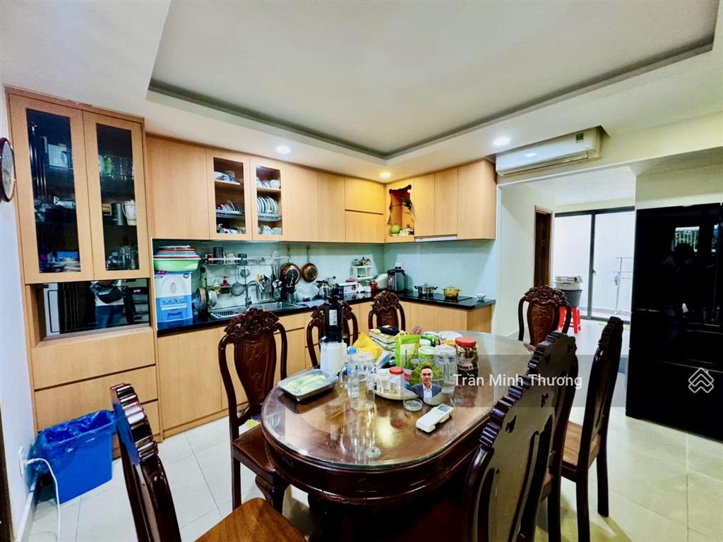 Bán nhà 5 tầng mặt tiền quận 2  hầm ô tô  gần global city