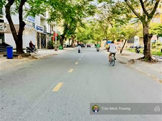 Bán nhà 5 tầng mặt tiền quận 2  hầm ô tô  gần global city