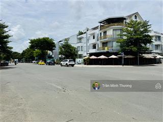Bán biệt thự lô góc kdc gia hòa  thang máy riêng  ngay đỗ xuân hợp