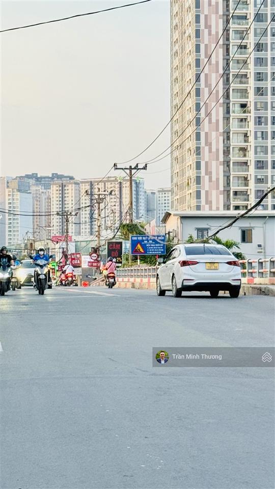 Nhà 4 tầng  quận 2  gần mai chí thọ  lê văn thịnh