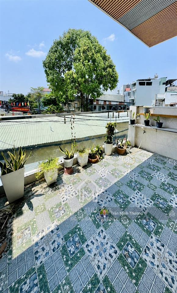 Nhà 2 tầng  hẻm ô tô  gần lê văn việt  kết nối metro