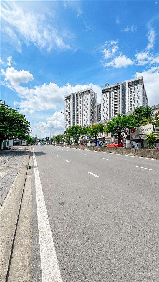 Nhà bưng ông thoàn  có dòng tiền  sát liên phường  gần global city