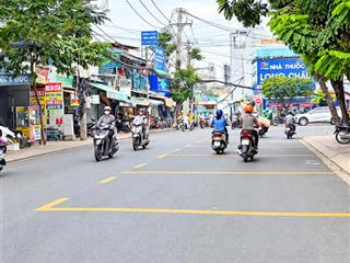 Lô góc 2 mặt tiền  ngang 7,8m  lê văn thịnh  gần nguyễn thị định  quận 2