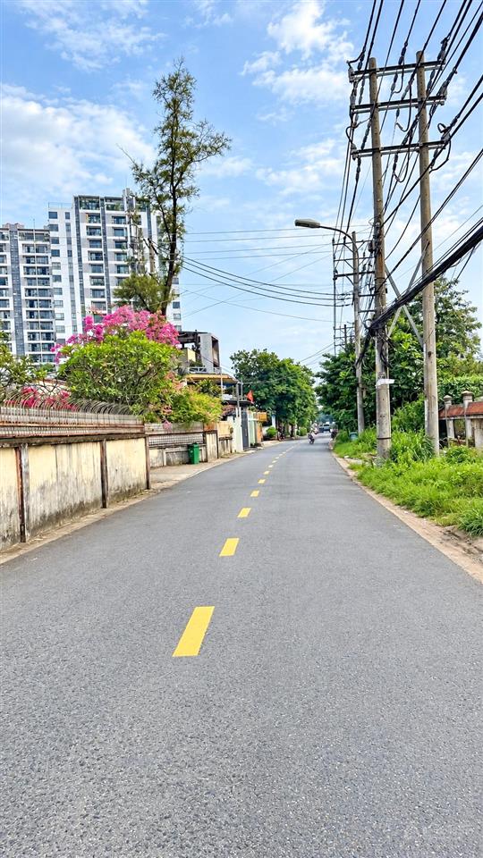 Lô đất 60m2 vuông vức  mặt tiền đường 10m  ô tô thông  trục nguyễn duy trinh