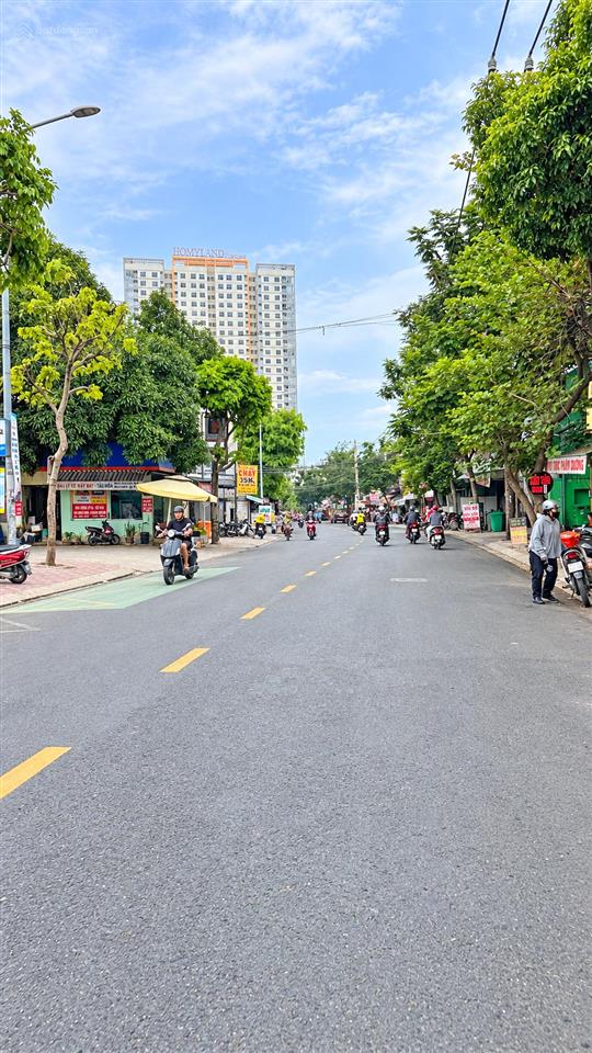 Lô đất vuông đẹp  đường ô tô  sát trục lê văn thịnh  quận 2