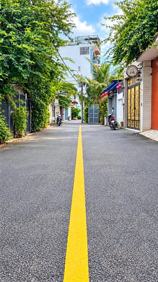 Lô đất vuông đẹp  đường ô tô  sát trục lê văn thịnh  quận 2