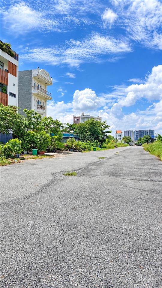 Lô đất vuông đẹp  85m2  full thổ cư  trục liên phường
