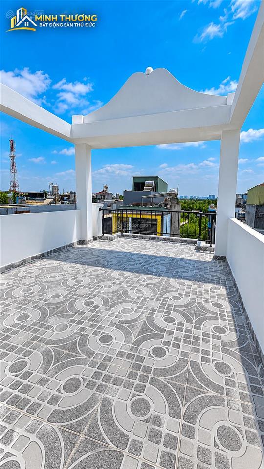 Nhà đẹp 4 tầng  hẻm ô tô thông  kết nối lã xuân oai  lê văn việt
