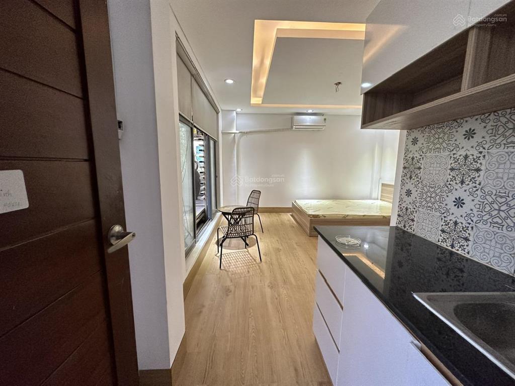 Studio ban công siu xịn sò, full nội thất mới toanh, ngay trên đường phổ quang