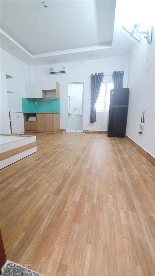Phòng trọ studio có cửa sổ trời, full nội thất đối diện etown cộng hoà