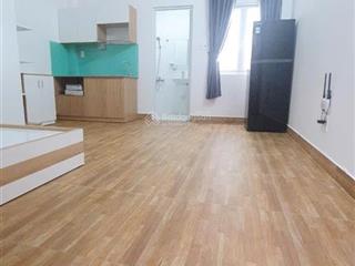 Phòng trọ studio có cửa sổ trời, full nội thất đối diện etown cộng hoà