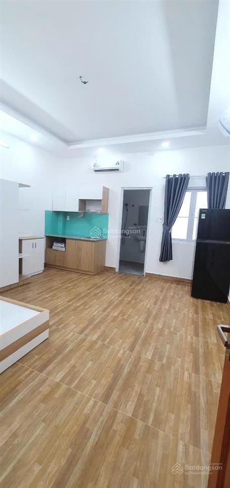 Phòng trọ studio có cửa sổ trời, full nội thất đối diện etown cộng hoà