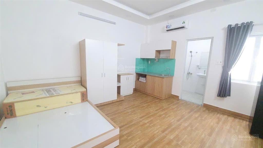 Phòng trọ studio có cửa sổ trời, full nội thất đối diện etown cộng hoà