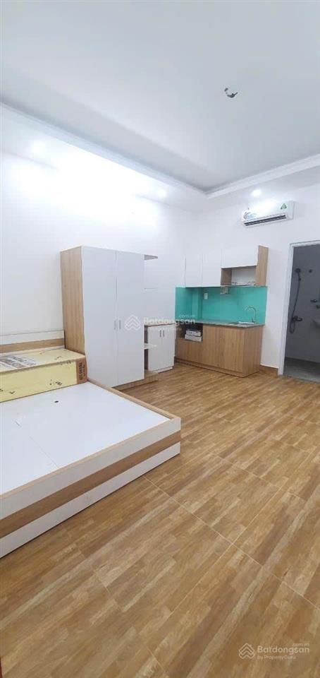 Phòng trọ studio có cửa sổ trời, full nội thất đối diện etown cộng hoà