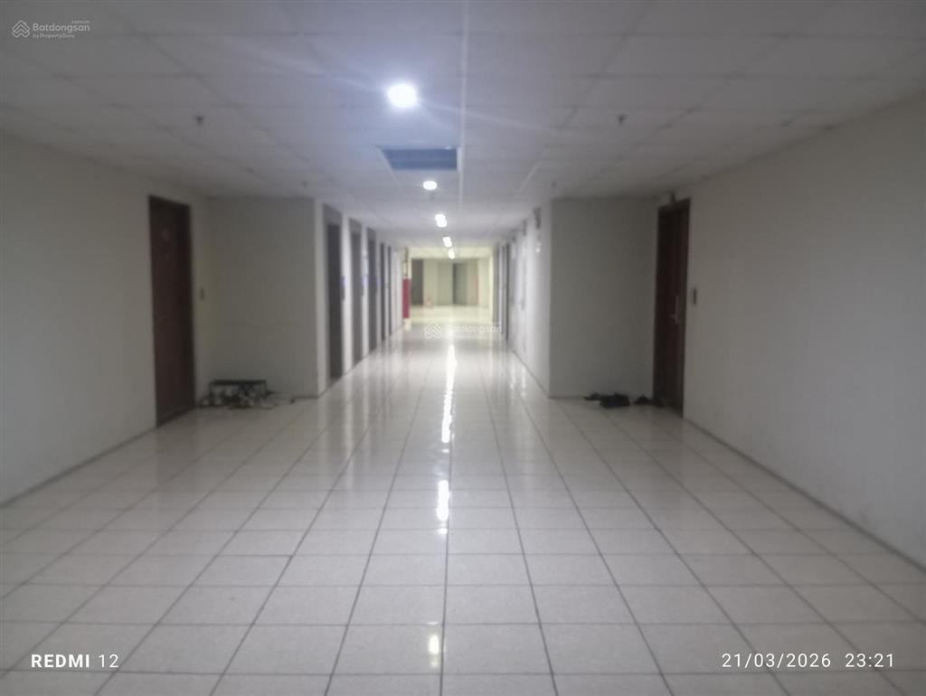 Bán căn góc 70m2 tầng trung đẹp  full nội thất