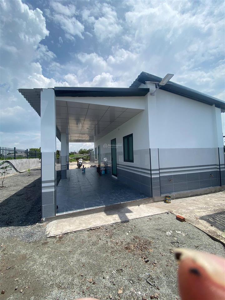 600m2 view nghỉ dưỡng có sẵn nhà cấp 4 nhỏ xinh, dọn vào ở ngay vườn cây thoáng mát