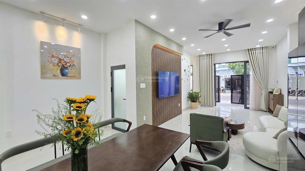 Siêu phẩm nhà đẹp 3 tầng mặt tiền số 56 đường đồng nai  tp nha trang