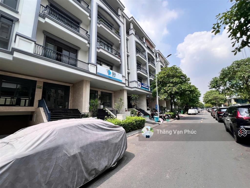 Chủ bán căn liền kề đường số 37  khu đông nam  vạn phúc city 7x20m=140m2 (dtsd 700m2) nhà thô