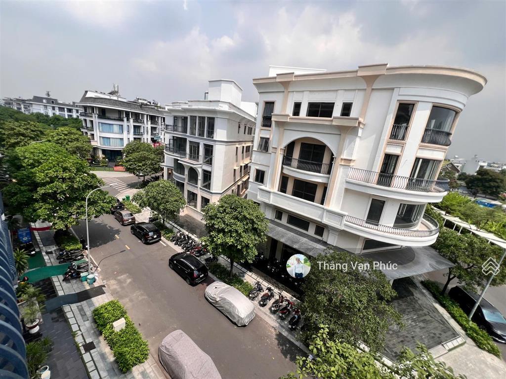 Chủ bán căn liền kề đường số 37  khu đông nam  vạn phúc city 7x20m=140m2 (dtsd 700m2) nhà thô
