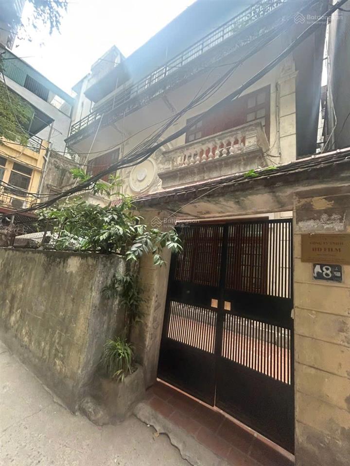 Chính chủ bán gấp mảnh đất sổ 137m2 mặt tiền 9m đường trước nhà 3m ở phố cầu giấy,giá 29,x tỷ