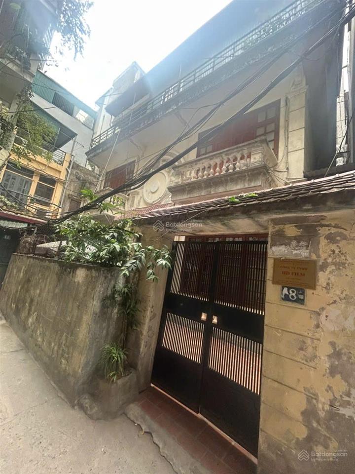 Chính chủ bán gấp mảnh đất sổ 137m2 mặt tiền 9m đường trước nhà 3m ở phố cầu giấy,giá 29,x tỷ