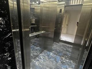 Toà nhà 8 tầng đối diện masterise homes 13 phòng đôi khai thác tốt  hải châu đà nẵng