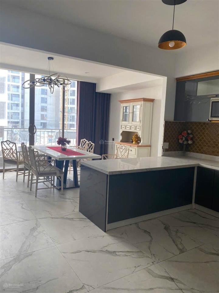 Toà nhà 8 tầng đối diện masterise homes 13 phòng đôi khai thác tốt  hải châu đà nẵng