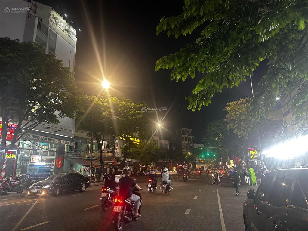 Bán tòa căn hộ 18 phòng lê đình lý doanh thu 140tr/tháng