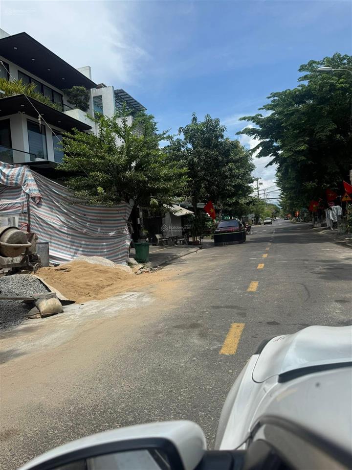 Cặp đất 186m2 đinh đức thiện  gần biển nguyễn tất thành