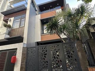 Nhà 3 tầng thi sách ô tô ngủ trong sân trung tâm hải châu
